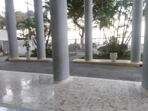 Отель Apartamento no Guarujá - Praia das Pitangueiras  Гуаружа